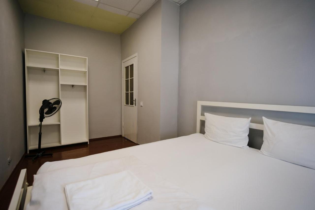 P2B Hostel & Bar เคียฟ ภายนอก รูปภาพ